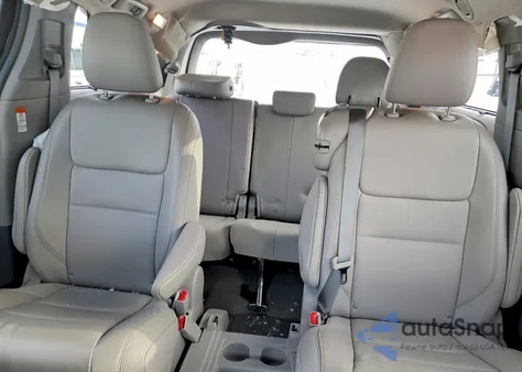 2015 Toyota Sienna Xle z USA, uszkodzony, nr VIN 5TDYK3DC1FS549540